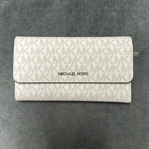 NWT Michael Kors Jet Set Trifold Wallet